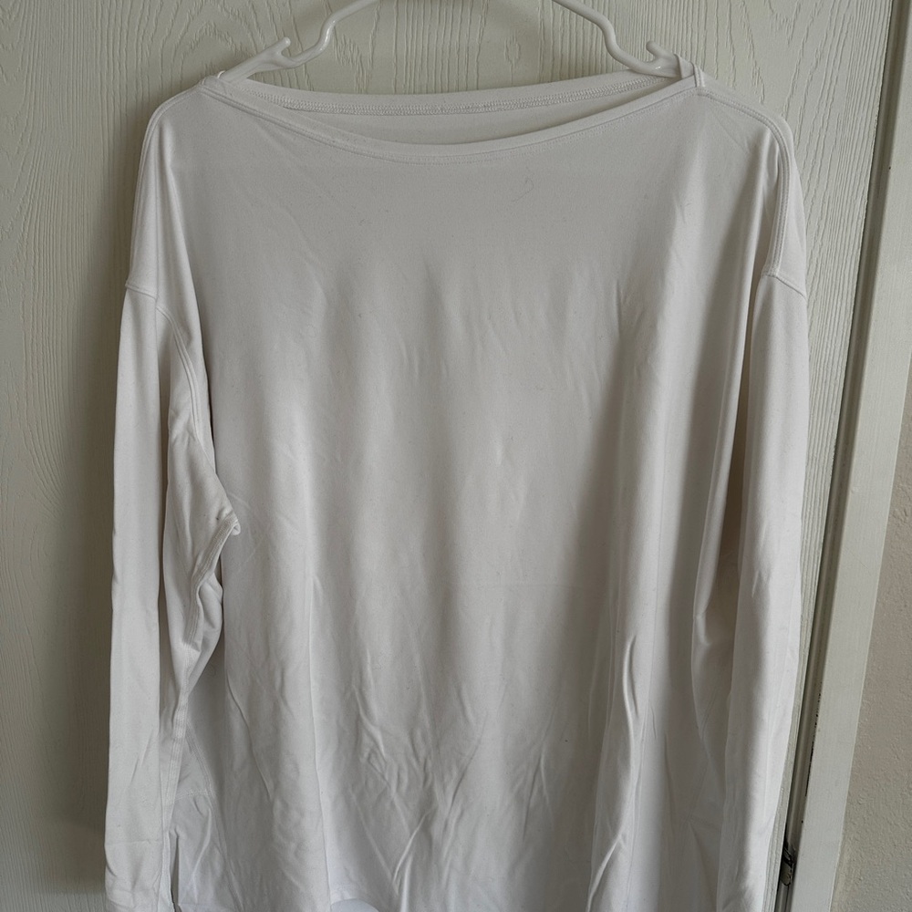 Lululemon Back in Action Long Sleeve Nulu
